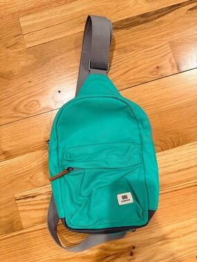 Willesden Sling Ori London Green Apple Bag